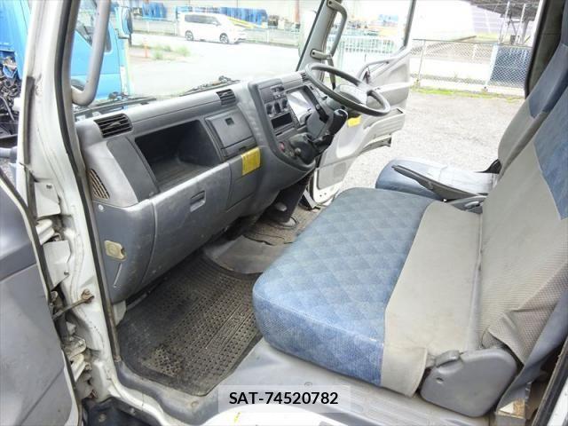 Mitsubishi CANTER 2004-01 8658333-25