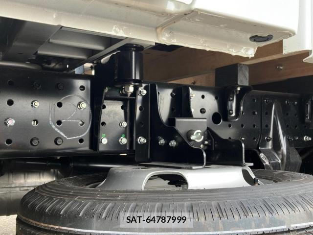 Mitsubishi CANTER 2026-04 8658320-12