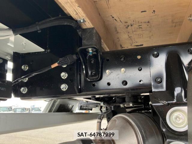 Mitsubishi CANTER 2026-04 8658320-13