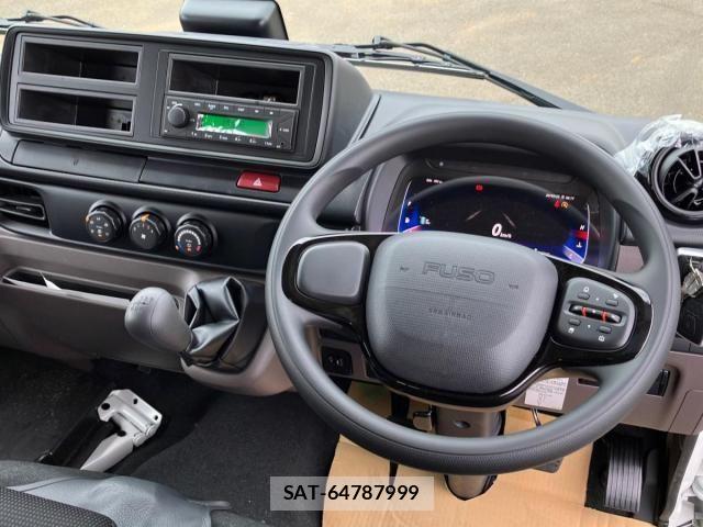 Mitsubishi CANTER 2026-04 8658320-20