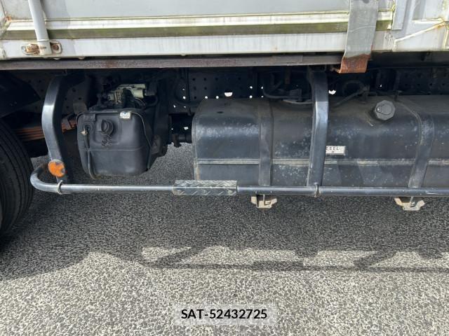 Mitsubishi CANTER 2013-08 8658332-9