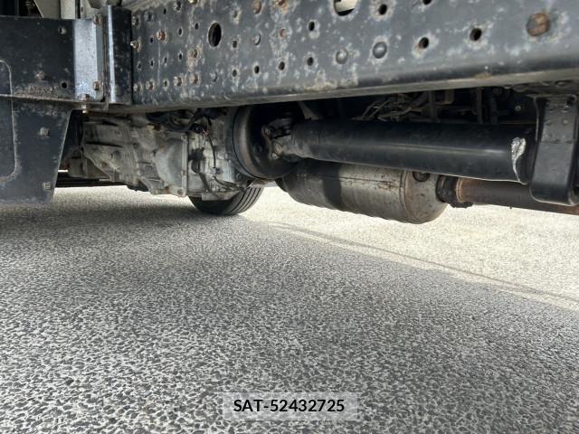 Mitsubishi CANTER 2013-08 8658332-12