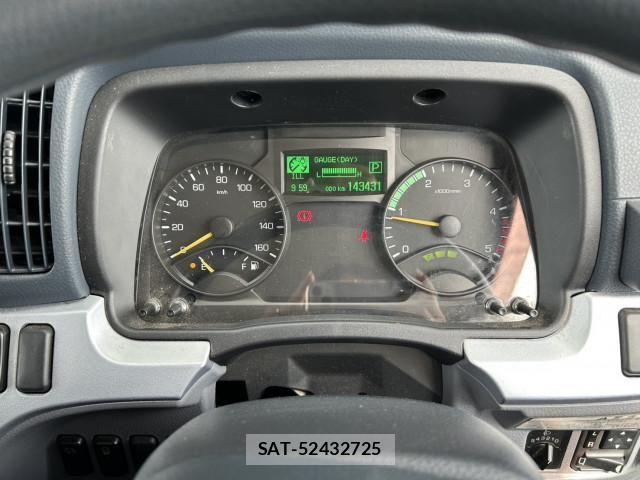 Mitsubishi CANTER 2013-08 8658332-26