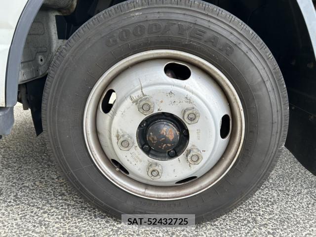 Mitsubishi CANTER 2013-08 8658332-6