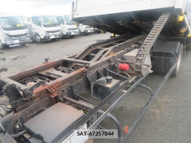 Mitsubishi CANTER 2018-02 8665907-26