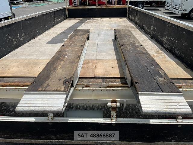 Mitsubishi CANTER 2018-05 8658319-19