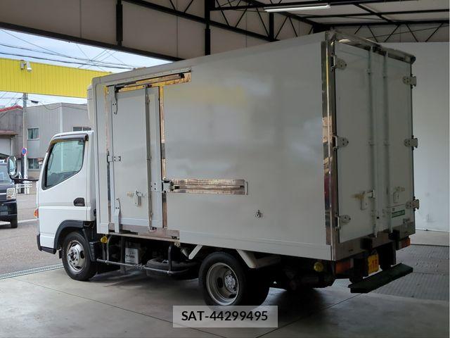 Mitsubishi CANTER 2016-06 8658330-19