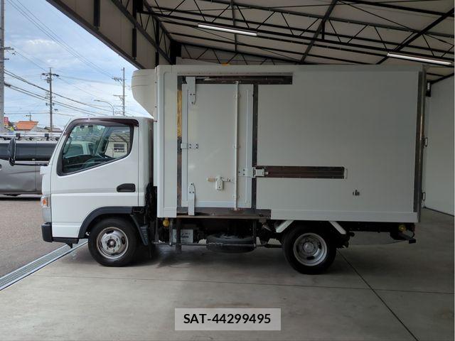 Mitsubishi CANTER 2016-06 8658330-20