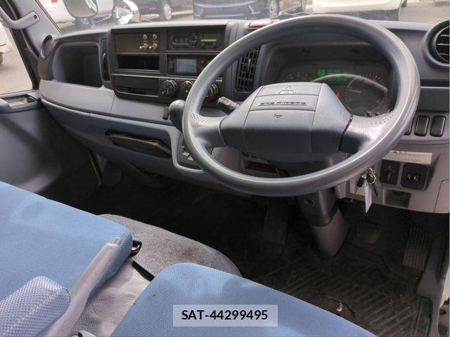 Mitsubishi CANTER 2016-06 8658330-6