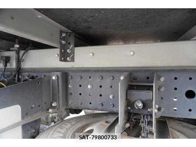 Mitsubishi CANTER 2017-03 8658329-11