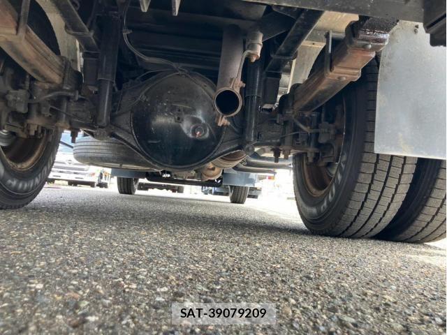 Mitsubishi CANTER 2012-06 8665912-13