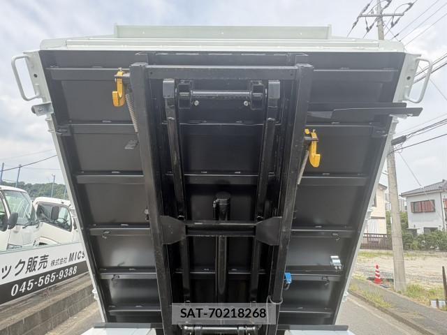 Mitsubishi CANTER 2026-02 8658312-13