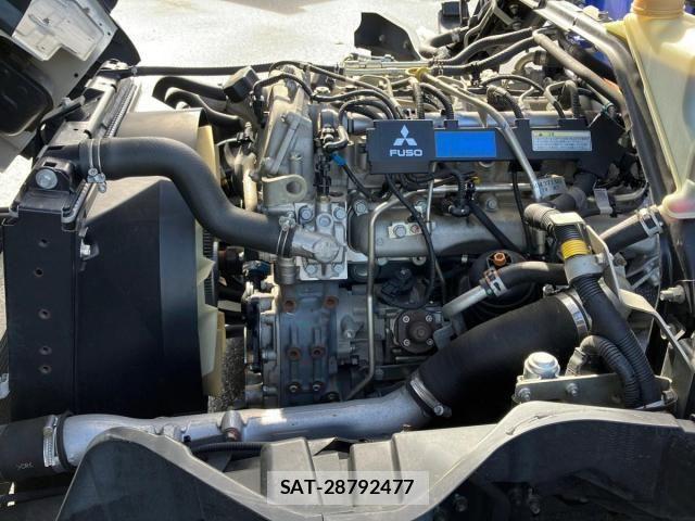 Mitsubishi CANTER 2014-12 8658318-17