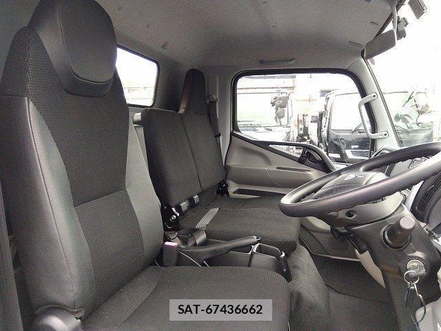Mitsubishi CANTER 2020-03 8658316-13