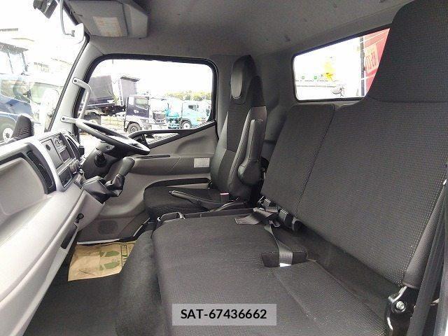 Mitsubishi CANTER 2020-03 8658316-16