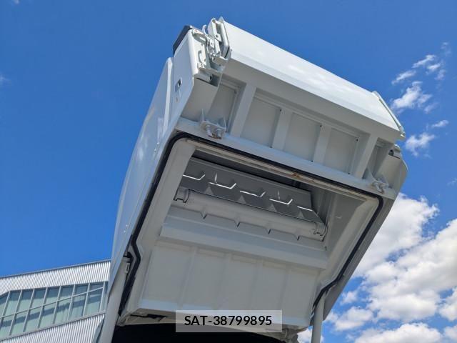 Mitsubishi CANTER 2026-03 8665902-11