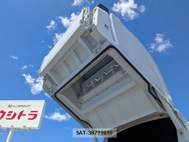 Mitsubishi CANTER 2026-03 8665902-12