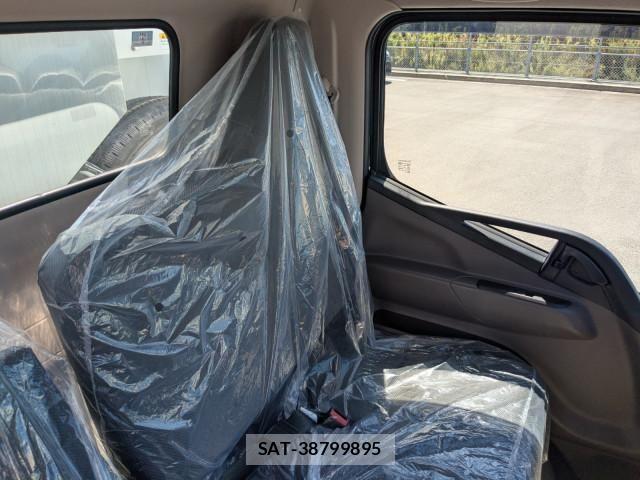 Mitsubishi CANTER 2026-03 8665902-22