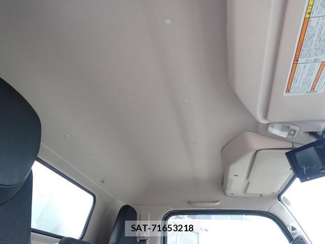Mitsubishi CANTER 2025-02 8658313-14