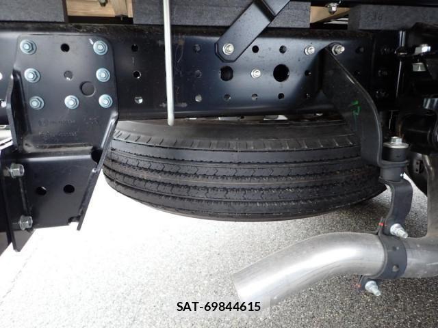Mitsubishi CANTER 2026-05 8665906-13