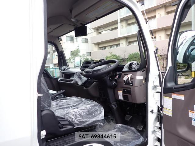 Mitsubishi CANTER 2026-05 8665906-16