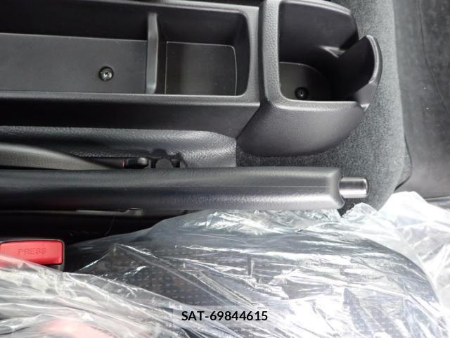 Mitsubishi CANTER 2026-05 8665906-27