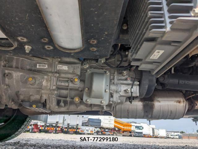 Mitsubishi CANTER 2019-08 8665908-17