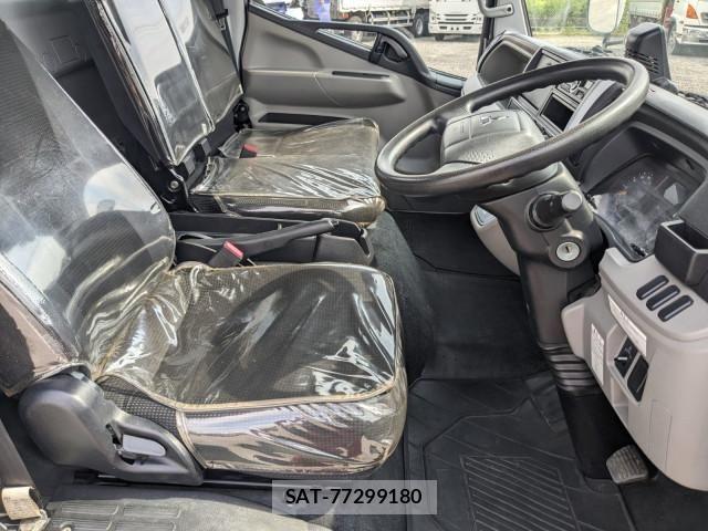 Mitsubishi CANTER 2019-08 8665908-24