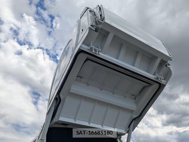 Mitsubishi CANTER 2026-03 8665903-13