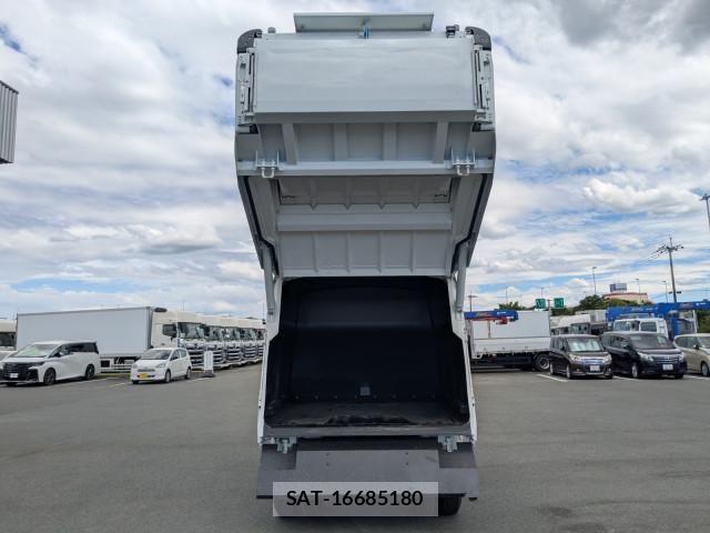 Mitsubishi CANTER 2026-03 8665903-15