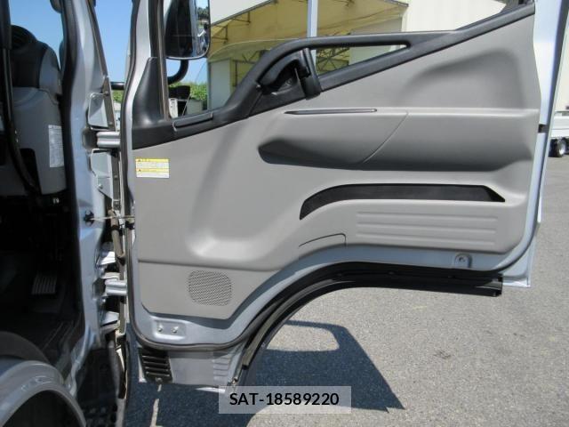 Mitsubishi CANTER 2023-03 8685270-7