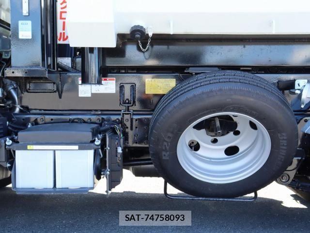 Mitsubishi CANTER 2025-03 8685268-11