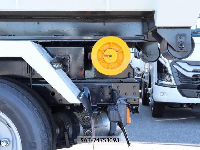 Mitsubishi CANTER 2025-03 8685268-12