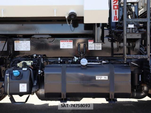 Mitsubishi CANTER 2025-03 8685268-13