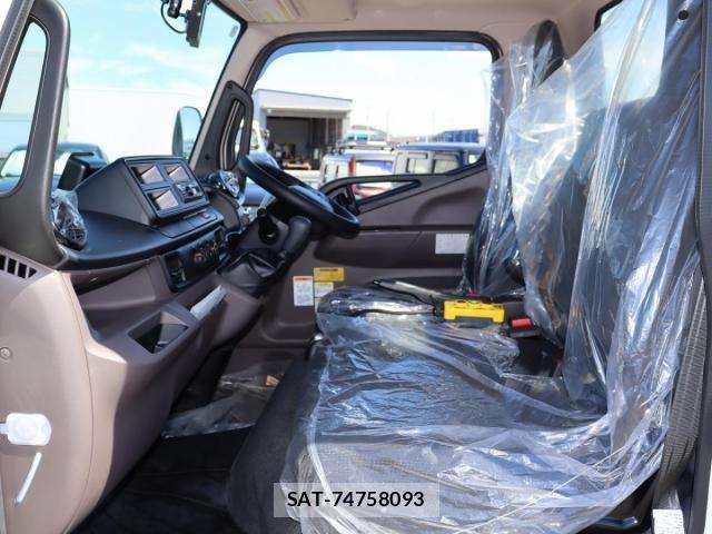 Mitsubishi CANTER 2025-03 8685268-22