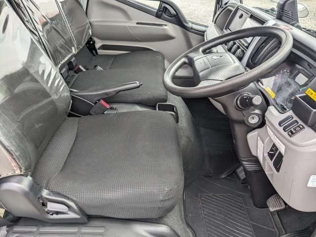 Mitsubishi CANTER 2019-07 8732842-23