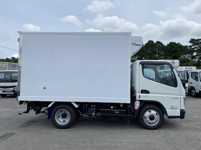 Mitsubishi CANTER 2026-06 8732821-4
