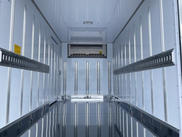 Mitsubishi CANTER 2026-06 8732822-9