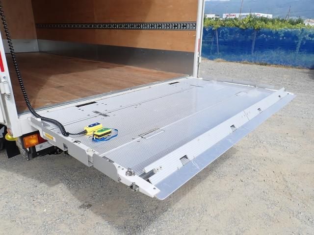 Mitsubishi CANTER 2025-03 8732817-9