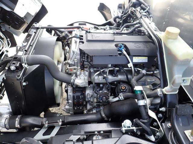 Mitsubishi CANTER 2025-03 8732817-24