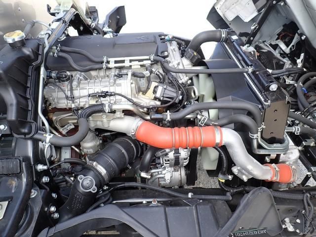 Mitsubishi CANTER 2025-03 8732817-25