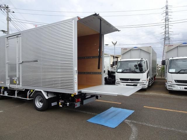 Mitsubishi CANTER 2026-03 8732814-9