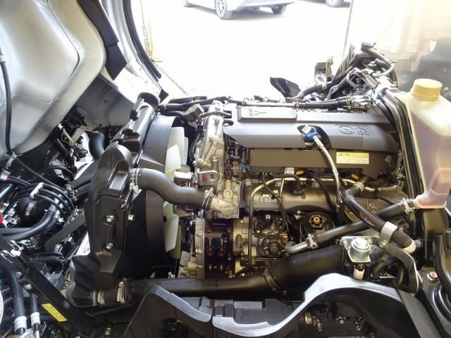 Mitsubishi CANTER 2026-03 8732814-18
