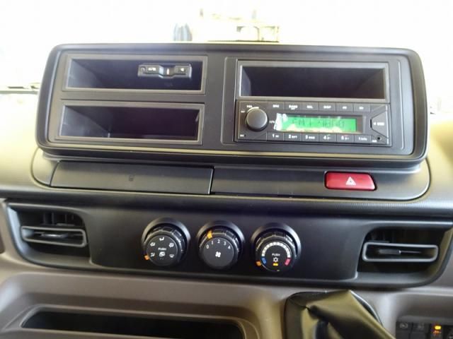 Mitsubishi CANTER 2026-03 8732814-24