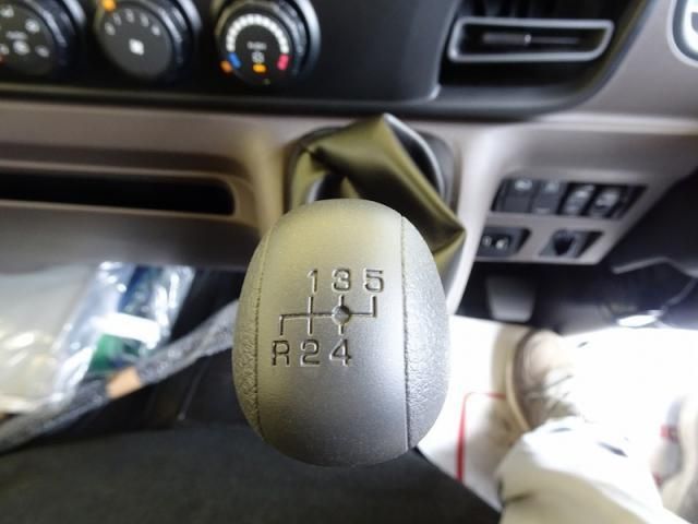 Mitsubishi CANTER 2026-03 8732814-27