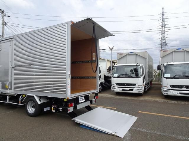 Mitsubishi CANTER 2026-03 8732814-8