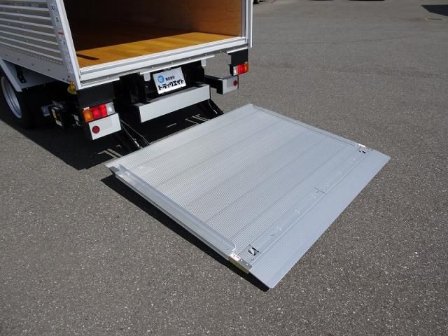 Mitsubishi CANTER 2026-05 8732813-9
