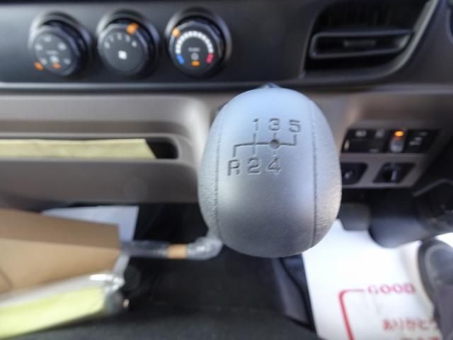 Mitsubishi CANTER 2026-05 8732813-19