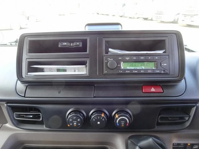 Mitsubishi CANTER 2026-05 8732813-22