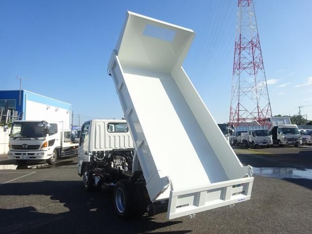 Mitsubishi CANTER 2026-03 8732830-1